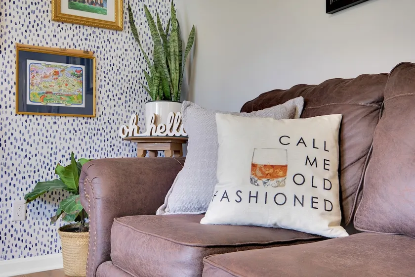 ”Call Me Old-Fashioned”in Derby & Bourbon Country! - Image 1