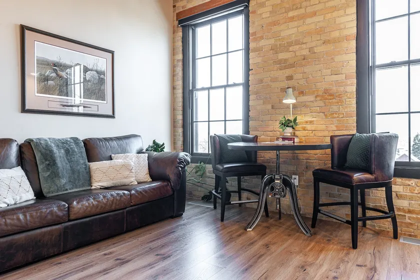 Mister’s Loft - Image 1