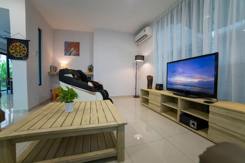 Loh Residence @Pinjistation | 4b4b | 8pax - Image 1