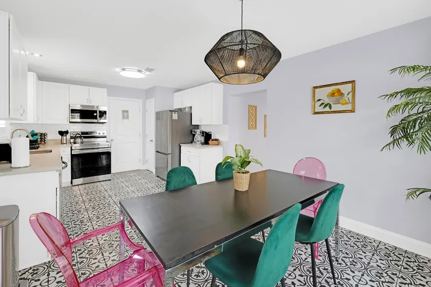 2680- Sleeps 9, Riverside, Great Pet & Family Home - Image 1