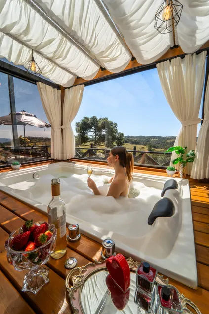 Recanto da Lua Chalet - beautiful view with bathtub - Image 1