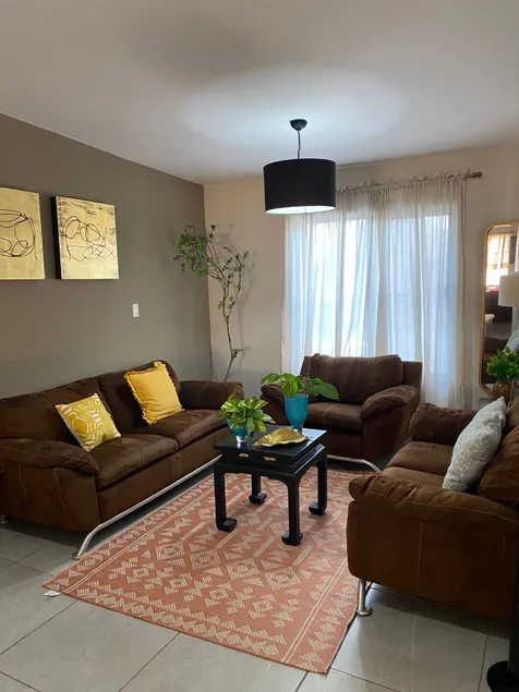 Apartment with 2 rooms (duplex) - Image 1