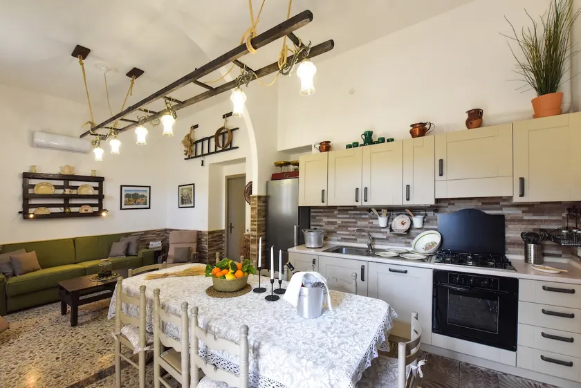 Araucaria Guest House - Image 1