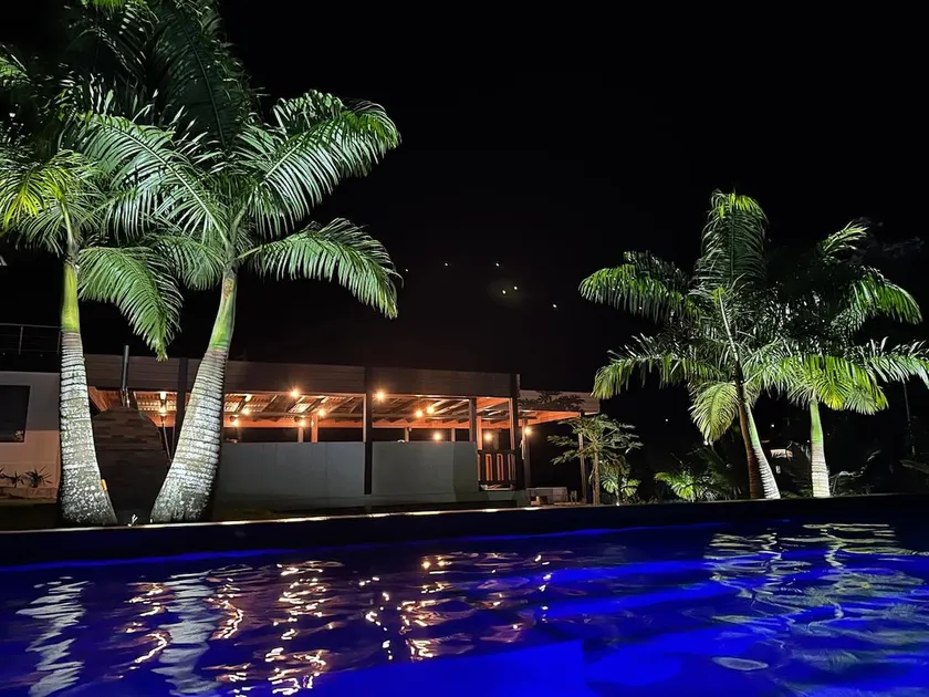 Dream house with a Jacuzzi and private pool - Image 1