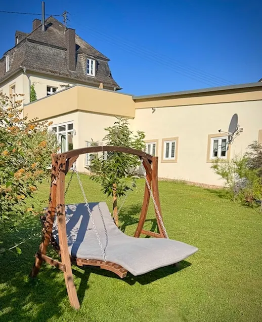 Romantic hideaway with a view of the vineyards - Image 1