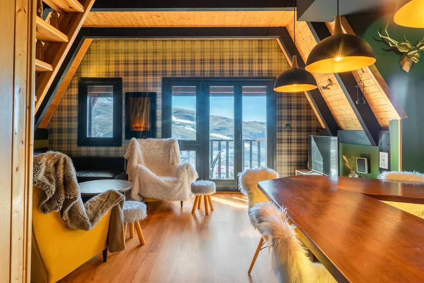 PENTHOUSE IN THE CLOUDS & PARKING - Image 1