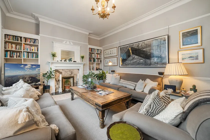 Chic Apartment Retreat Close to Richmond Park - Image 1