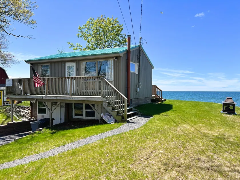 Cozy Lake Ontario Waterfront Breathtaking Views - Image 1