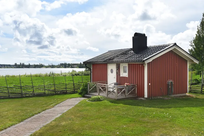 Cabin with lake view, 10 min from Umeå - Image 1