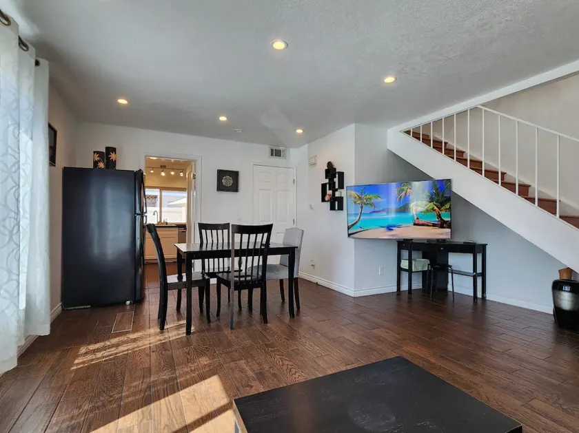 Irvine Disney OC Beach 3 Bed 2 Bath - Image 1