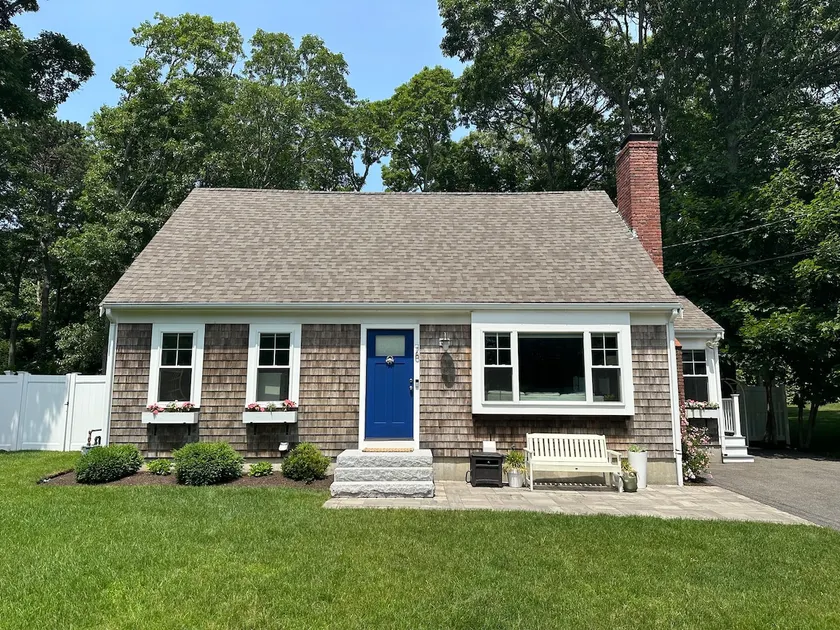 4 BR home in East Falmouth near Great Pond - Image 1
