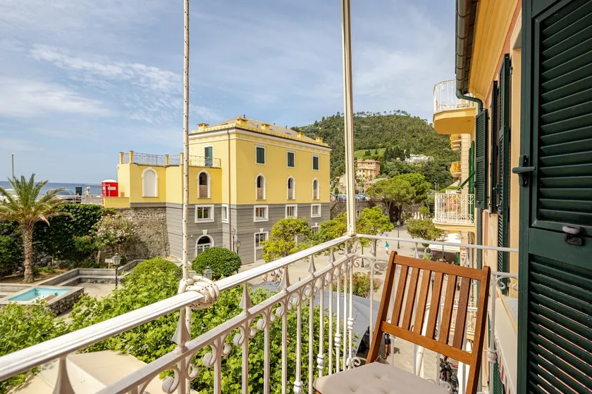CASA DEL SOLE directly on the bay in Bonassola - Image 1
