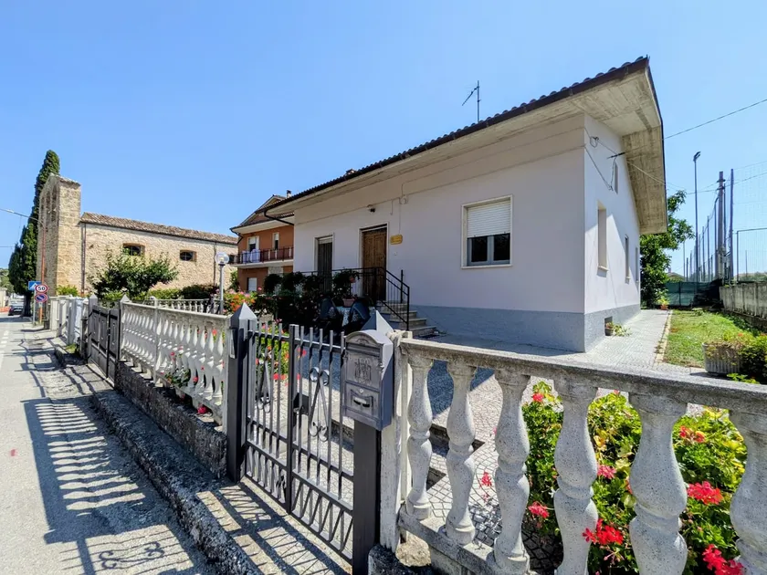 Da zia Concetta, casa vacanze immersa nel verde - Image 1