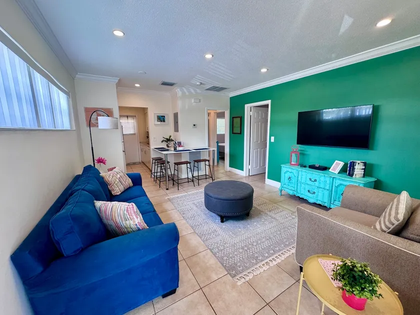 Deerfield Beach Escape | Coastal Palm Beach Vibes - Image 1