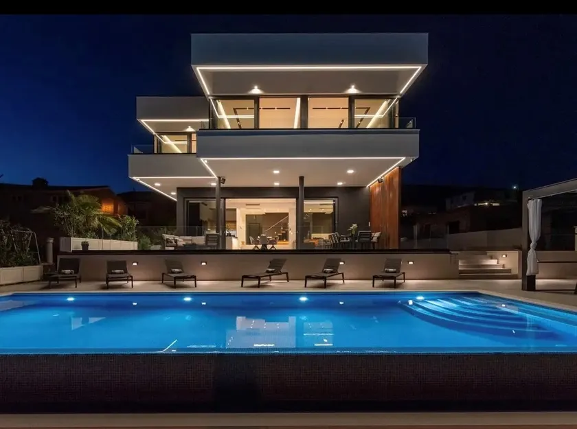 5 star Villa Excellence with spectacular view - Image 1