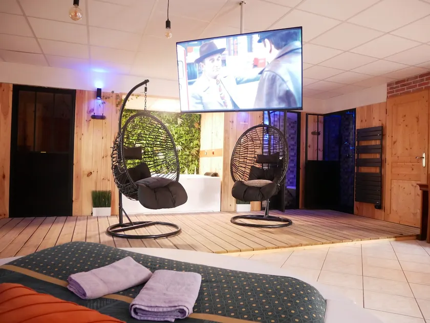 HOTEL DU BERRY - Loveroom avec Sauna, Hammam, Jacuzzi privatifs - Image 1