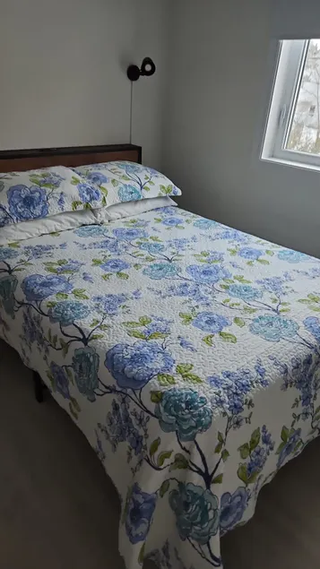 Beautiful apartment in Rimouski with parking - Image 1