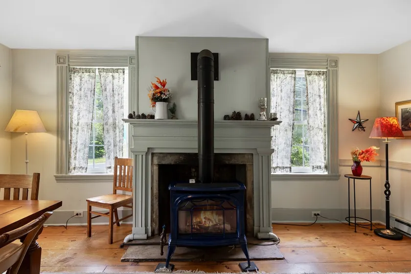 Berkshires Family Inn – For Getaways & Big Groups! Walkable to Butternut! - Image 1