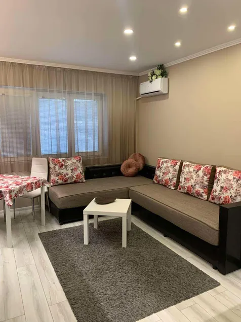 Harmony Centrally Located Studio - Image 1