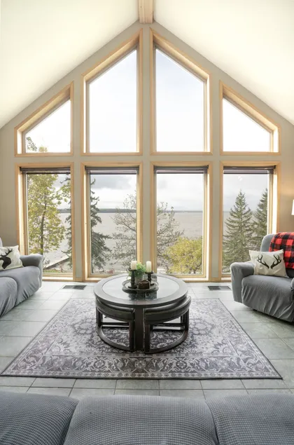 Majestic Lake view Cottage with Spa tub, Sunsets - Image 1