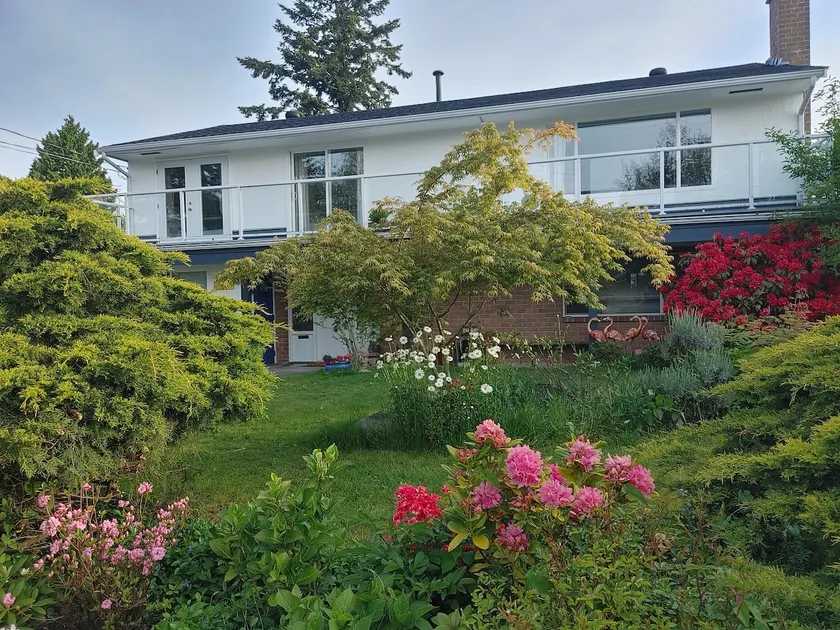PARK HOUSE -2 BR (totally private) Gvn. registered - Image 1
