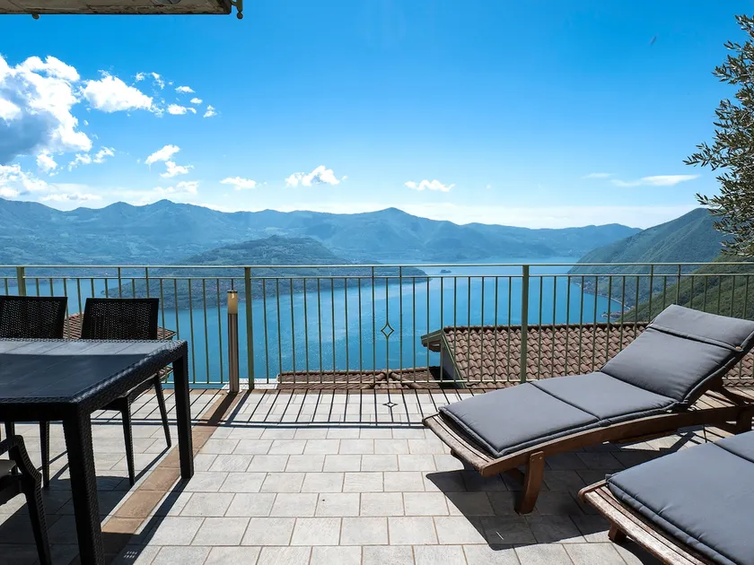 EnjoyIseoLake - Mantegna - garden with Lake view and swimming pool - Image 1