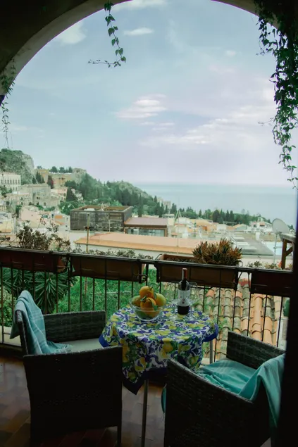Apartment in Taormina with a view of the sea and the Greek Theater - Image 1