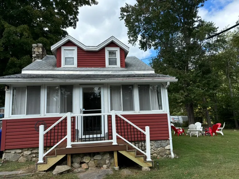Cabin Love at the Lake - Image 1