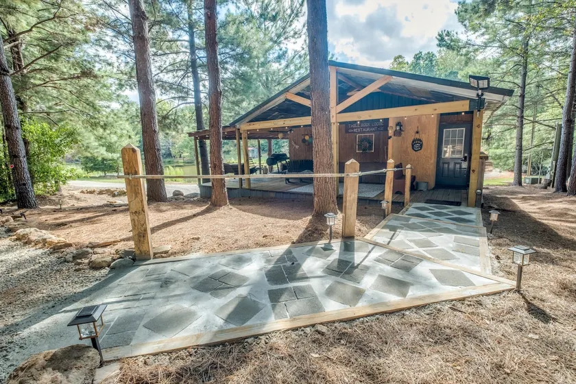 Hagood Mill Hideaway - Image 1