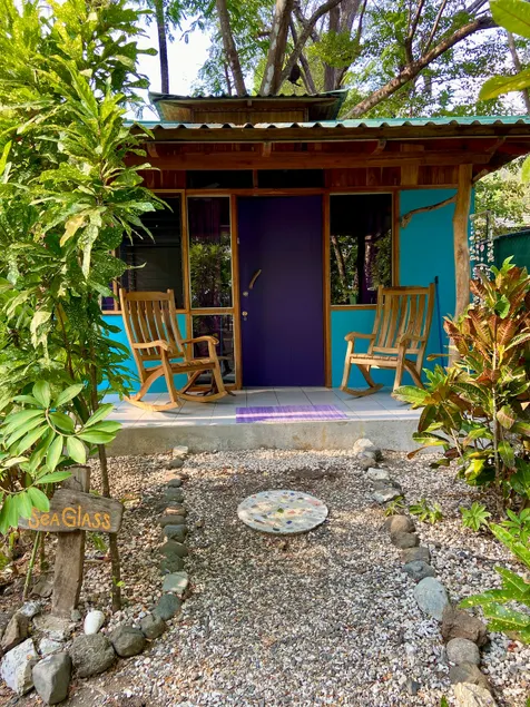 Charming 1 bed, 1 bath casita right on the beach! - Image 1