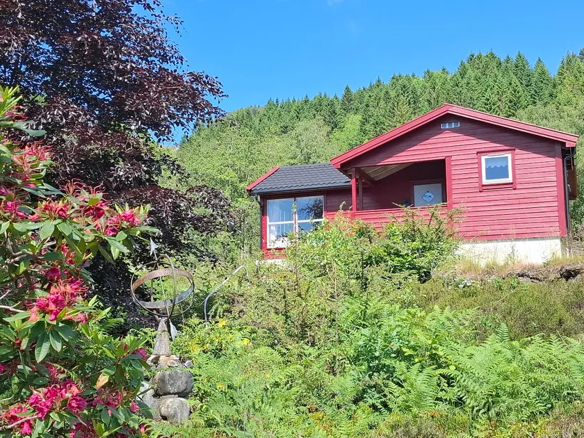 Cozy cottage ”Treet” with lovely views - Image 1