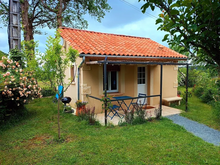 Studio maisonette in the countryside, 10 minutes from Sarlat - Image 1