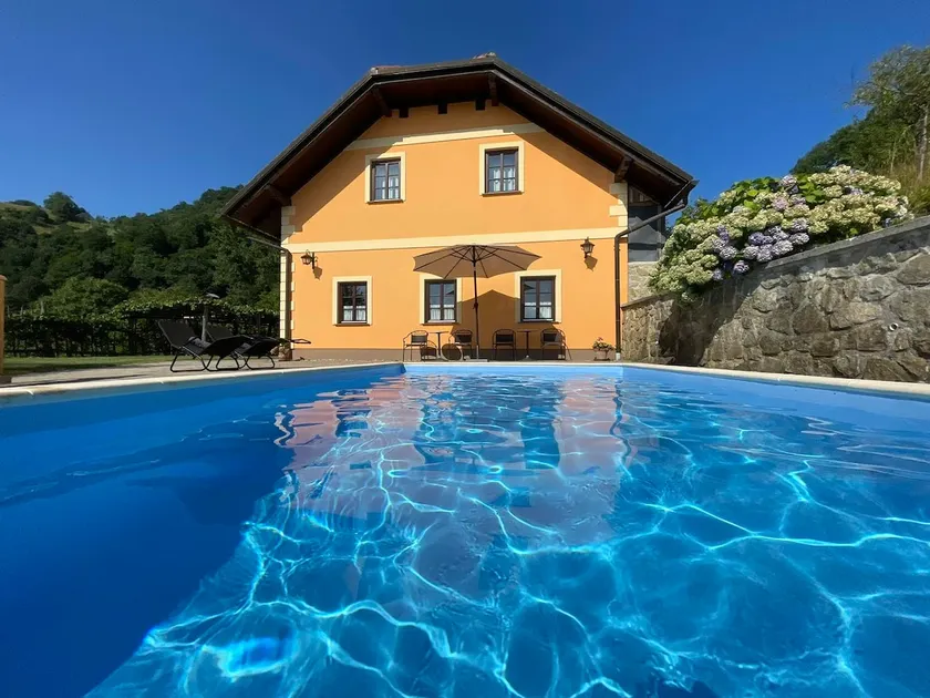 House Donačka Gora - Image 1