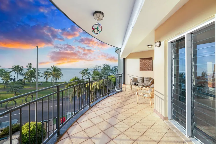 Nightcliff Foreshore Seaview Pool Workspace - Image 1