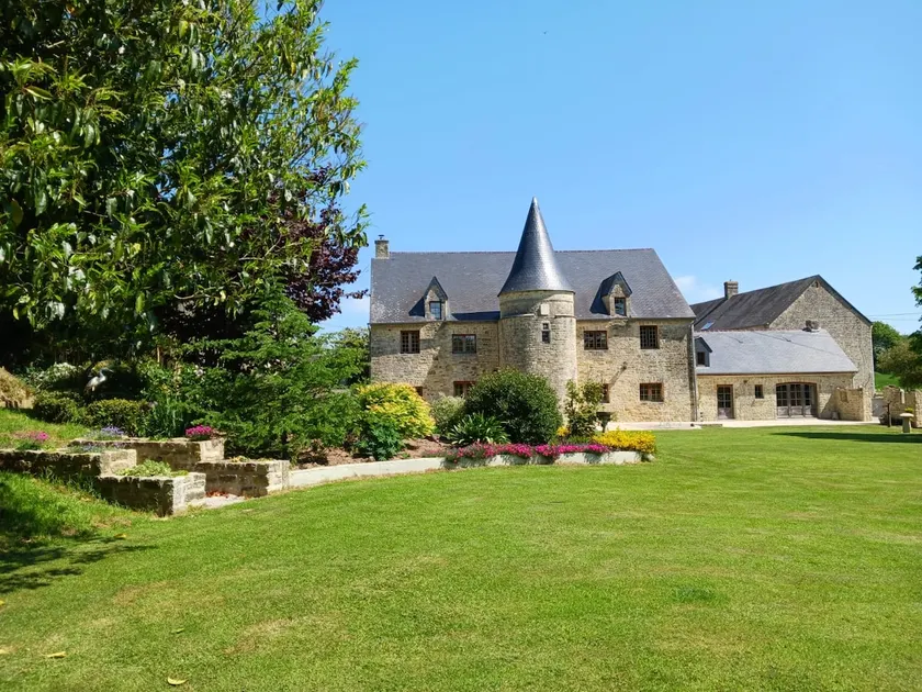Manor House Nr Sainte Mere Eglise - Image 1