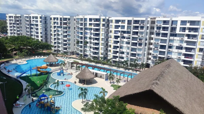 Enjoy Ricaurte, Pool, Terrace, BBQ and WiFi - Image 1