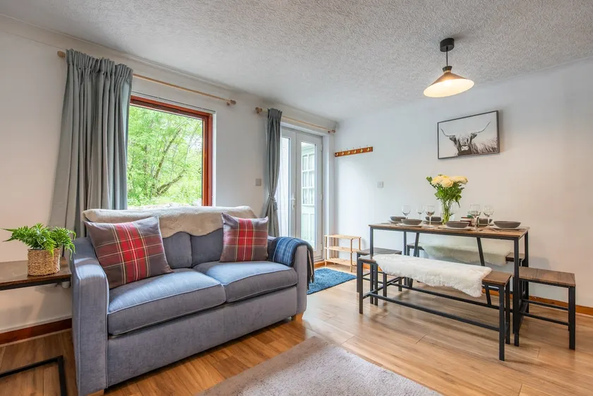 Stylish Garden Flat Near Loch Ness - Image 1