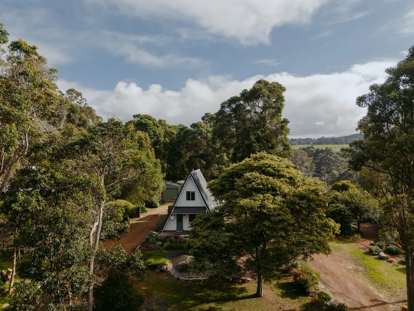 Deep South: A Joyful A-frame Cabin - Image 1