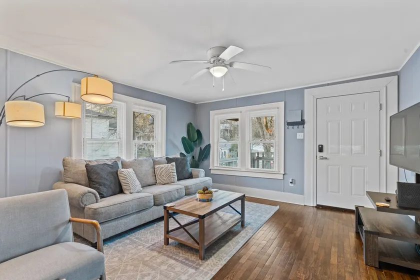 Modern & Cozy - Close to Downtown! Poppy House* - Image 1