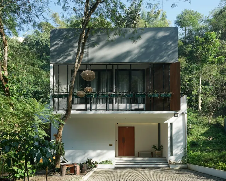 Rumadamar Dago-Bandung Family Villa w/Rooftop view - Image 1