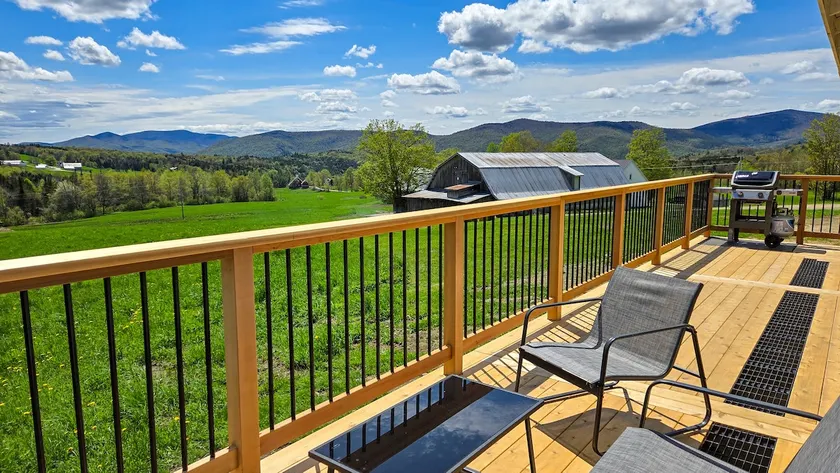 Cozy cottage near Killington & Sugarbush - Image 1
