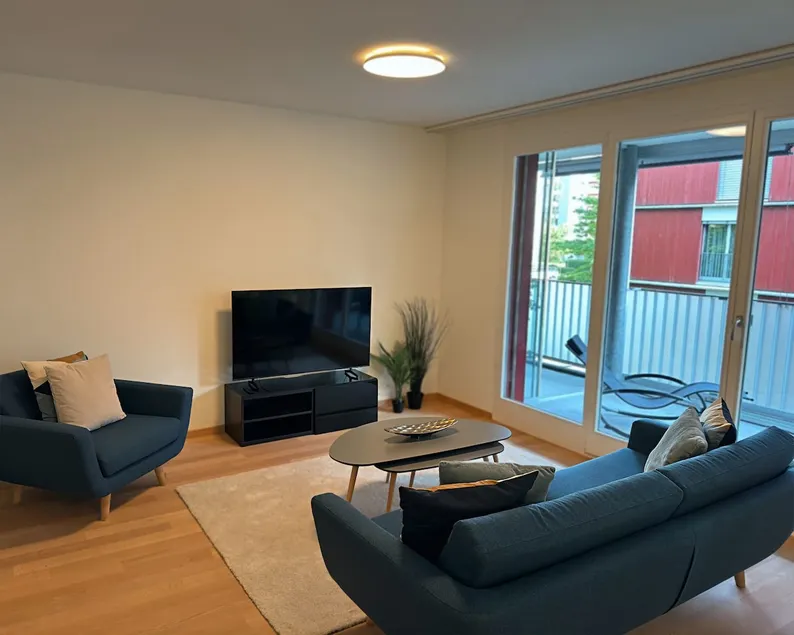 Stylish, well-connected 2.5-room apartment in Zug - Image 1