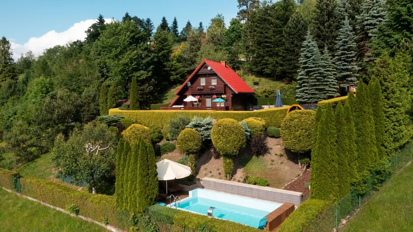 Holiday cottage ~ swimming pool, jacuzzi and sauna - Image 1