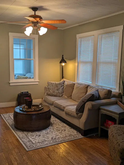 Charming, 1-bedroom, open concept house - Image 1