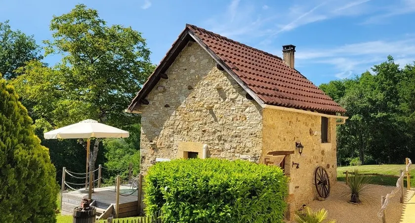 Romantic cottage for 2 adults with swimming pool - Image 1