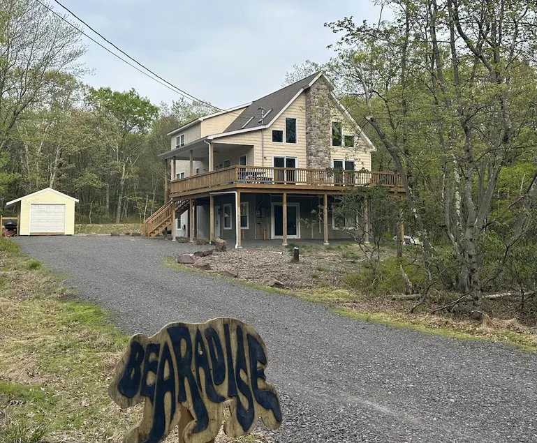 New 6 BDR in Lake Community w/ Game Room & Hot tub - Image 1