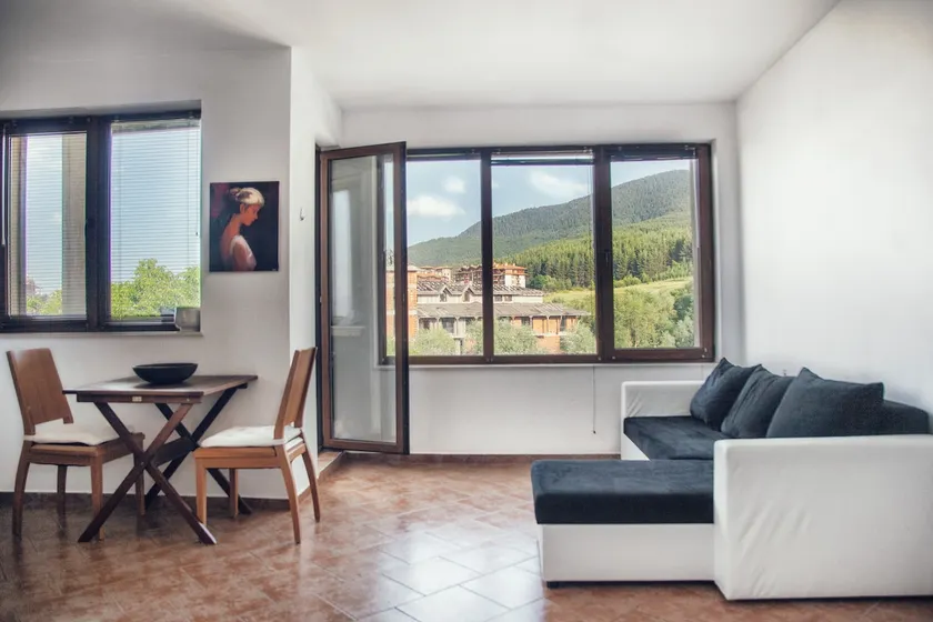 Cozy apartment next to the forest and the gondola - Image 1