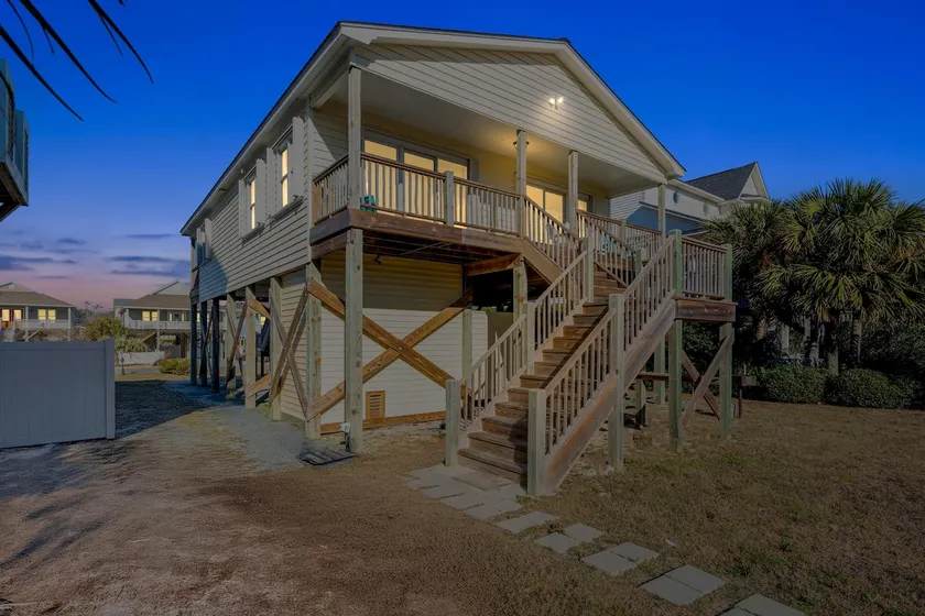 The Live, Laugh, Lounge 2nd row beach home - Image 1