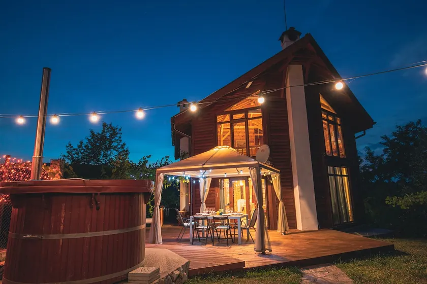 Aylak Chalet Luxury Guest House with Jacuzzi - Image 1