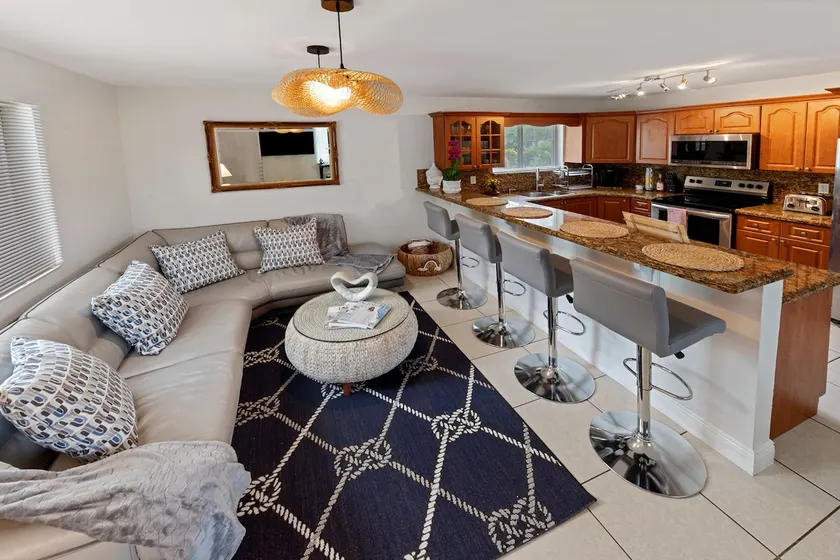 True Miami Gem - Near Beaches Private Parking - Image 1